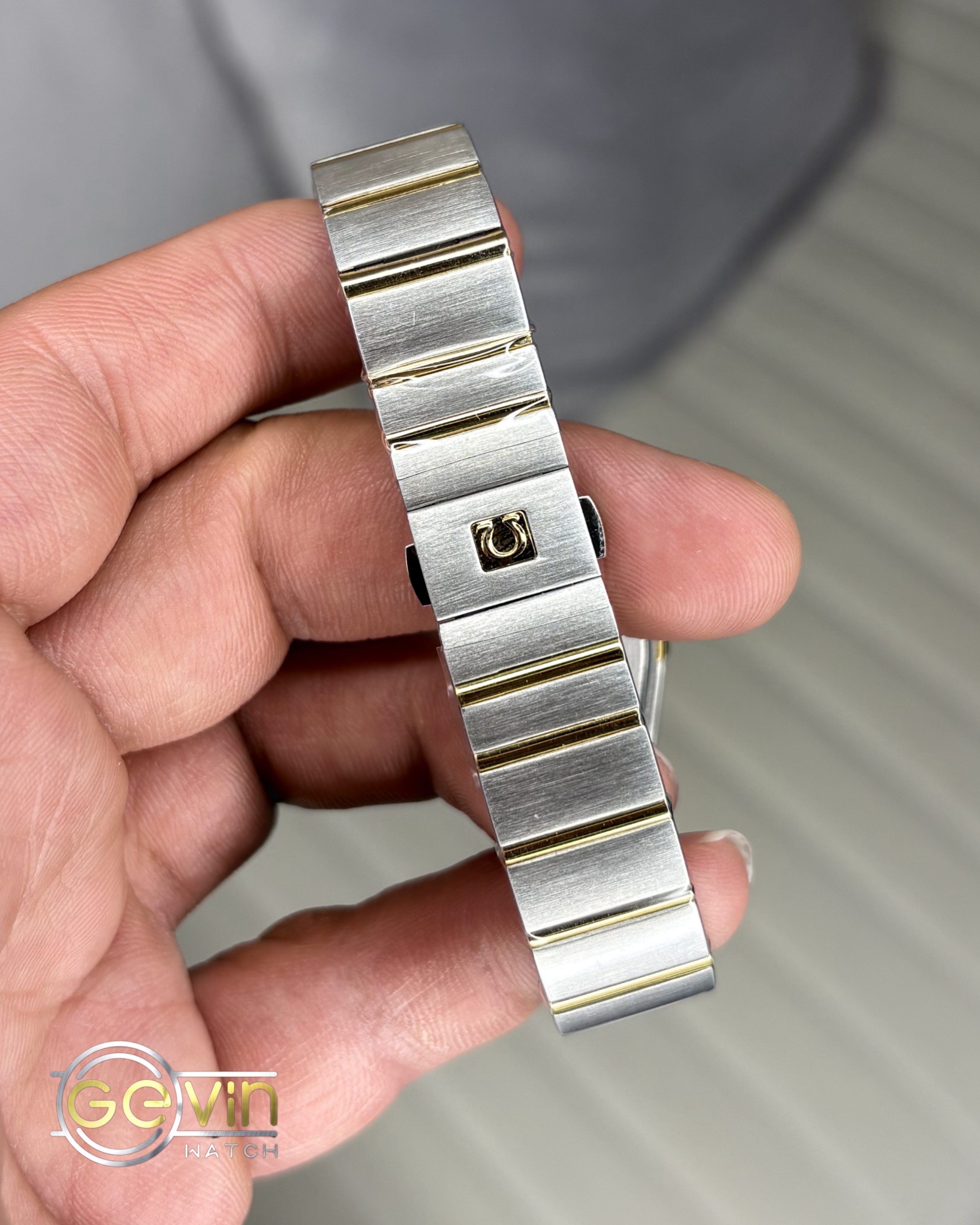 ساعت امگا کانسلیشن زنانه فلزی 66900168